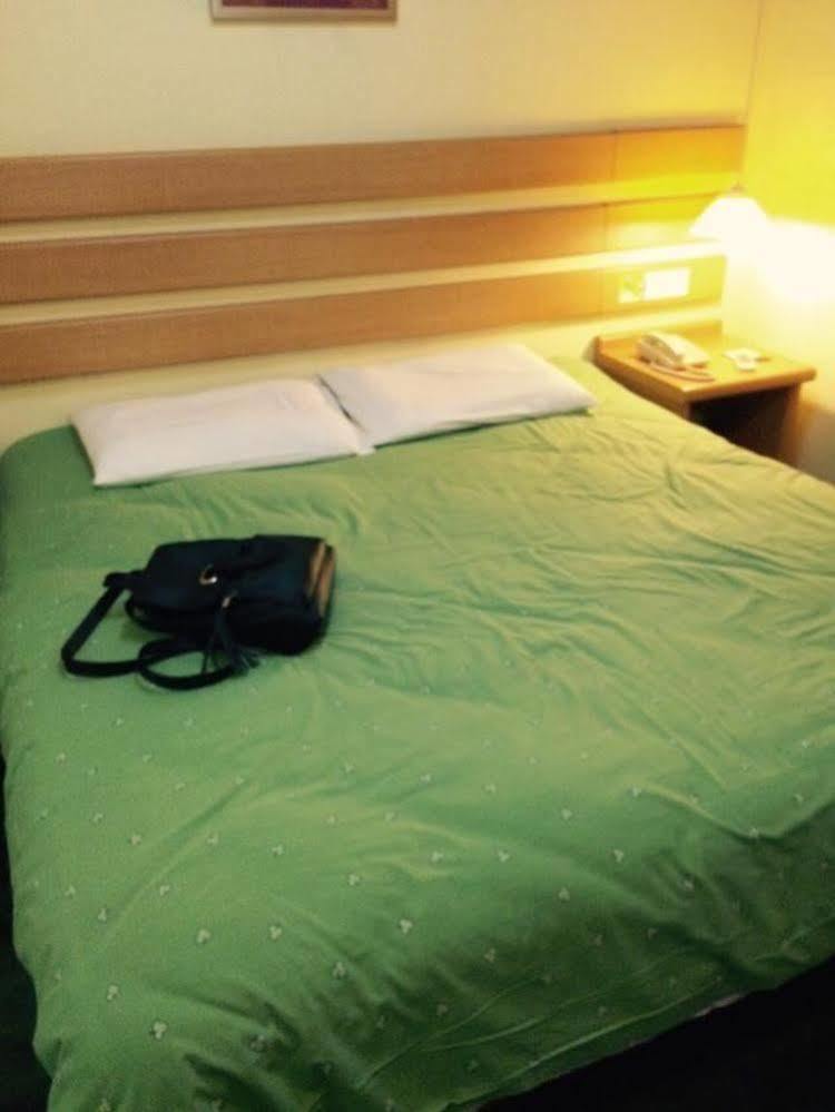 Home Inn Chongqing Jiangbei Airport Shuangfeng Road Luaran gambar